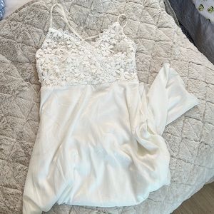 Floral pattern maxi dress.